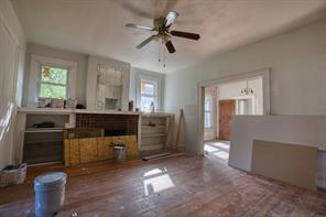 2210 McKenzie Avenue - Photo 5