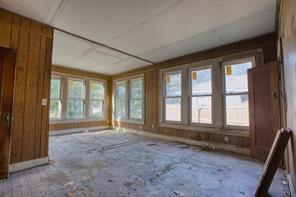 2210 McKenzie Avenue - Photo 8