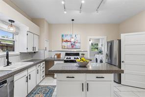802 Turner Avenue - Photo 9