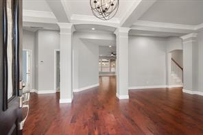 1815 Lakes Edge Boulevard - Photo 4