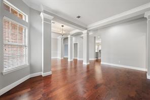 1815 Lakes Edge Boulevard - Photo 6