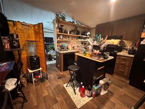 612 W Broadway - Photo 3