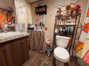 612 W Broadway - Photo 5