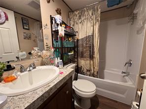 612 W Broadway - Photo 8