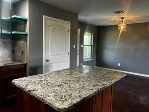 23748 N US Highway 281 - Photo 16