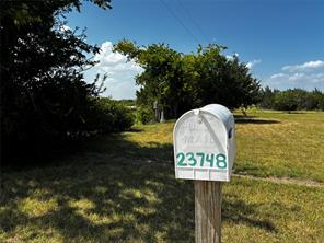 23748 N US Highway 281 - Photo 5
