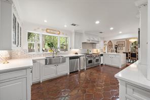 2202 Highland Circle - Photo 18