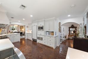 2202 Highland Circle - Photo 19