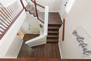 18240 Midway Road - Photo 15