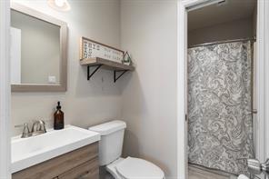 18240 Midway Road - Photo 18