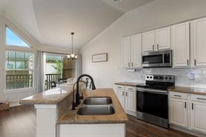 18240 Midway Road - Photo 3