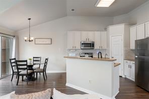 18240 Midway Road - Photo 5