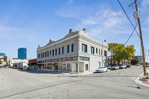 215 S Jennings Street - Photo 1