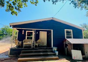 429 Baker Street - Photo 1