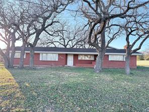 3103 N Oak Avenue - Photo 1