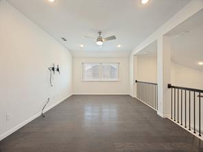 808 Mathew Drive - Photo 4
