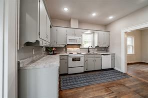 305 W Swenson Avenue - Photo 12