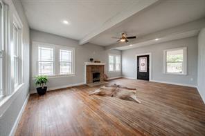 305 W Swenson Avenue - Photo 8