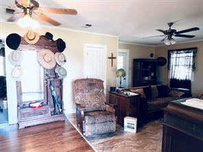 706 County Road 4599 - Photo 4