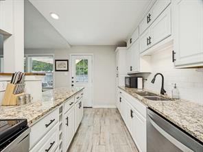 922 Forreston Drive - Photo 11