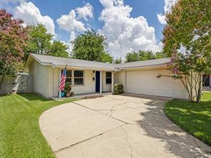 922 Forreston Drive - Photo 3