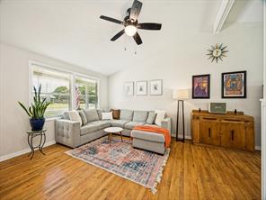 922 Forreston Drive - Photo 5