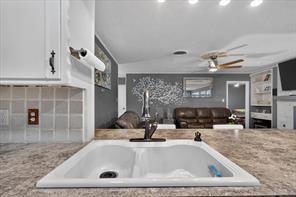 1317 W Redbud Drive - Photo 12