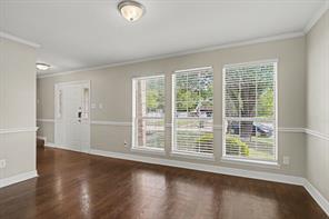 5400 Crater Lake Drive - Photo 2