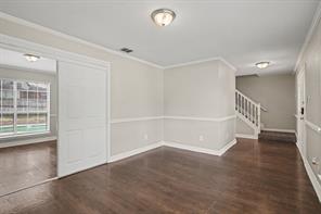 5400 Crater Lake Drive - Photo 4