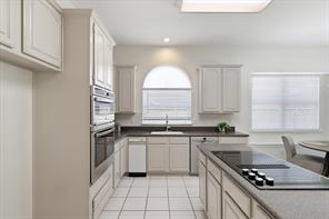 4125 Staten Island Drive - Photo 10