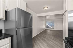 320 E 4th Street - Photo 13
