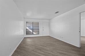 320 E 4th Street - Photo 5