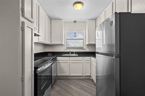 320 E 4th Street - Photo 8