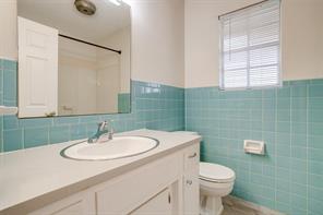 1104 Julie Street - Photo 30