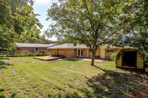 1104 Julie Street - Photo 37