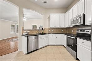1152 Sophia Street - Photo 15