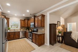 104 Blake Street - Photo 3