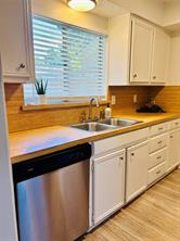 2760 Parkchester Drive - Photo 10