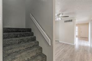 2760 Parkchester Drive - Photo 15