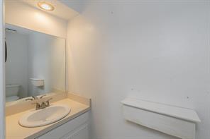 2760 Parkchester Drive - Photo 18