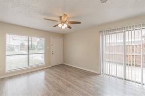 2760 Parkchester Drive - Photo 2