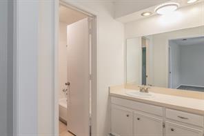 2760 Parkchester Drive - Photo 34