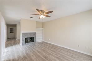2760 Parkchester Drive - Photo 4