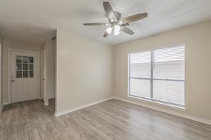 2760 Parkchester Drive - Photo 6