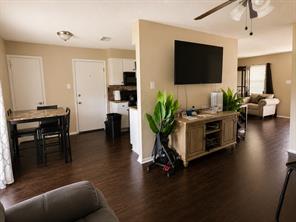 1614 Lee Street - Photo 1
