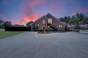 5500 Woodland Park Boulevard - Photo 1