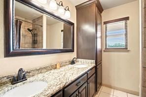 5609 Fm 126 - Photo 17