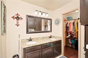 5609 Fm 126 - Photo 24