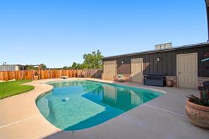 5609 Fm 126 - Photo 29