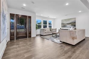 128 N Osborn Street - Photo 2